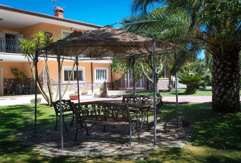 Hotel Villa Aurora Latina Zewnętrze zdjęcie