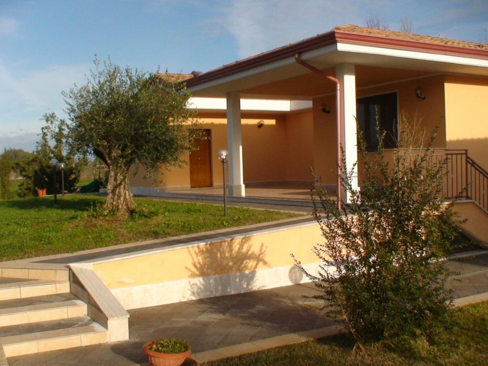 Hotel Villa Aurora Latina Zewnętrze zdjęcie