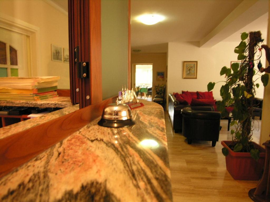 Hotel Villa Aurora Latina Zewnętrze zdjęcie