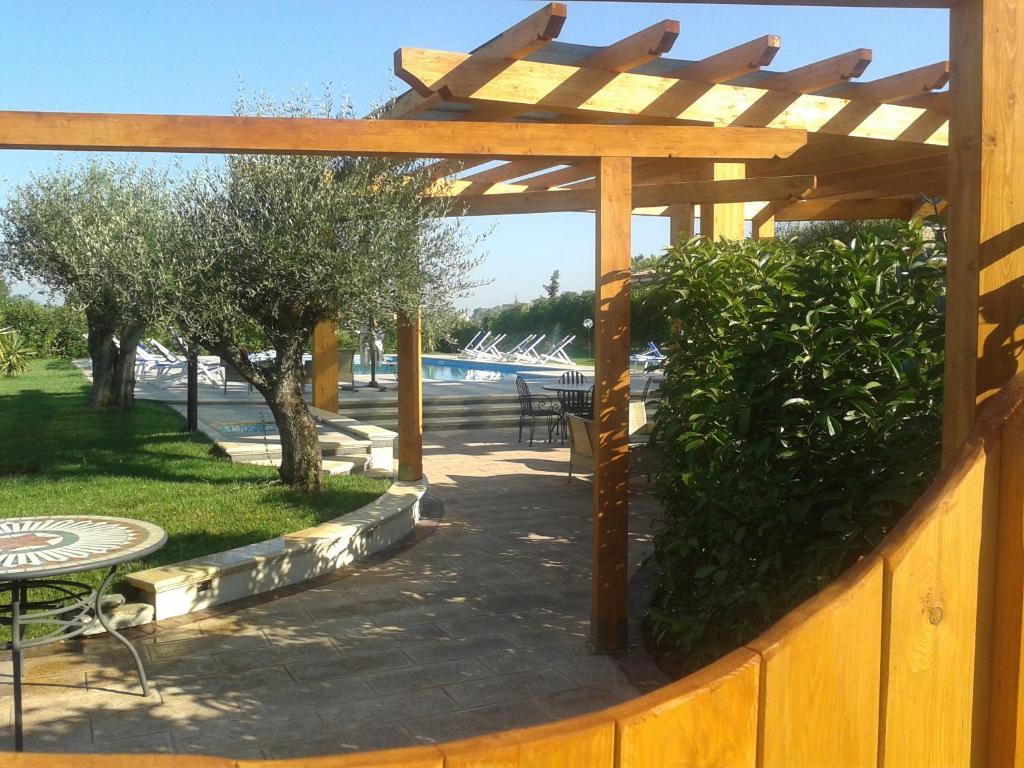 Hotel Villa Aurora Latina Zewnętrze zdjęcie