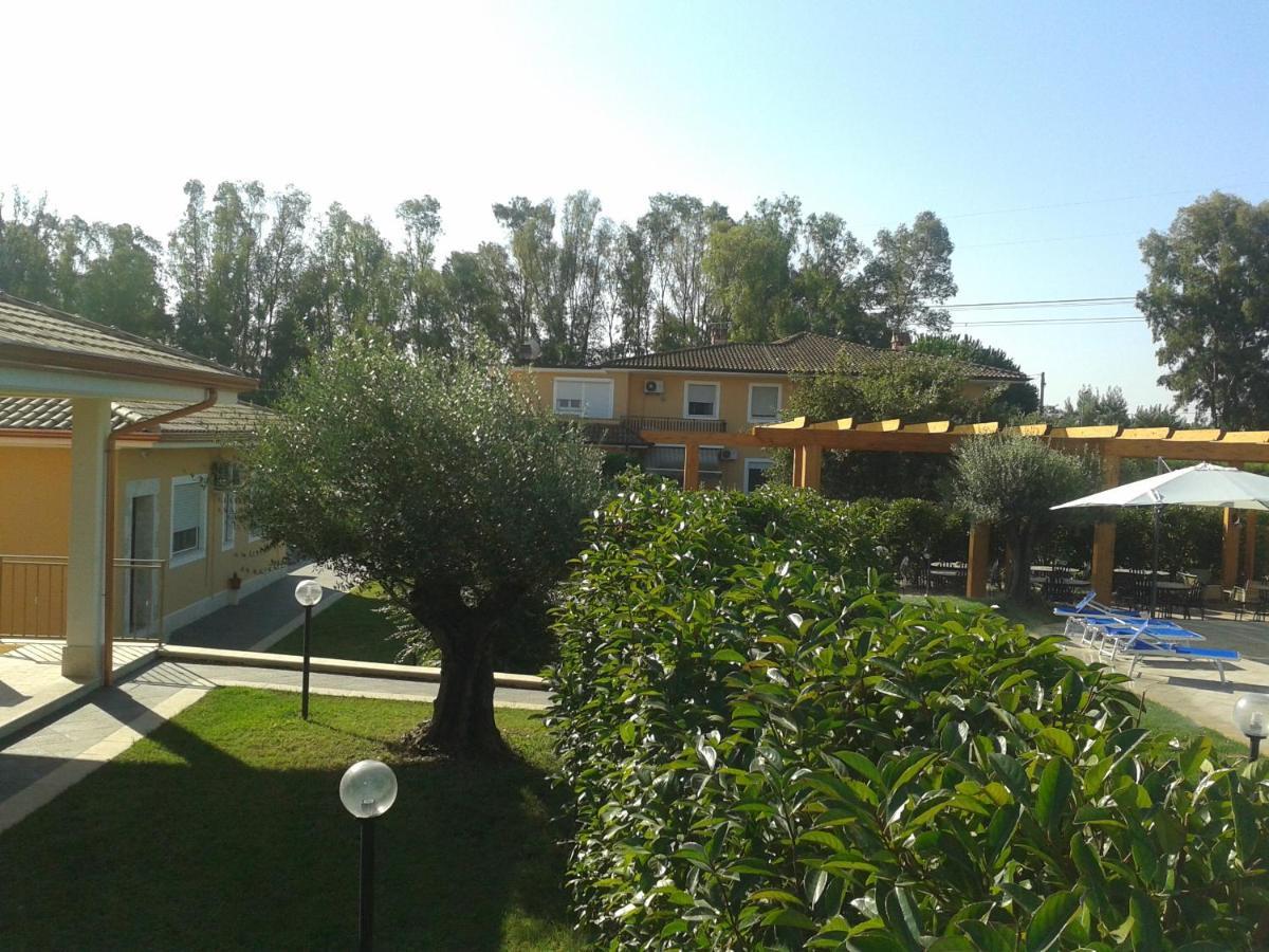 Hotel Villa Aurora Latina Zewnętrze zdjęcie